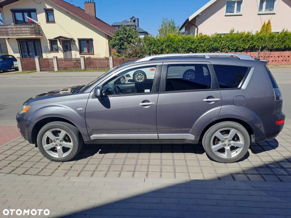 Mitsubishi Outlander 2.2 DID Intense + - 13