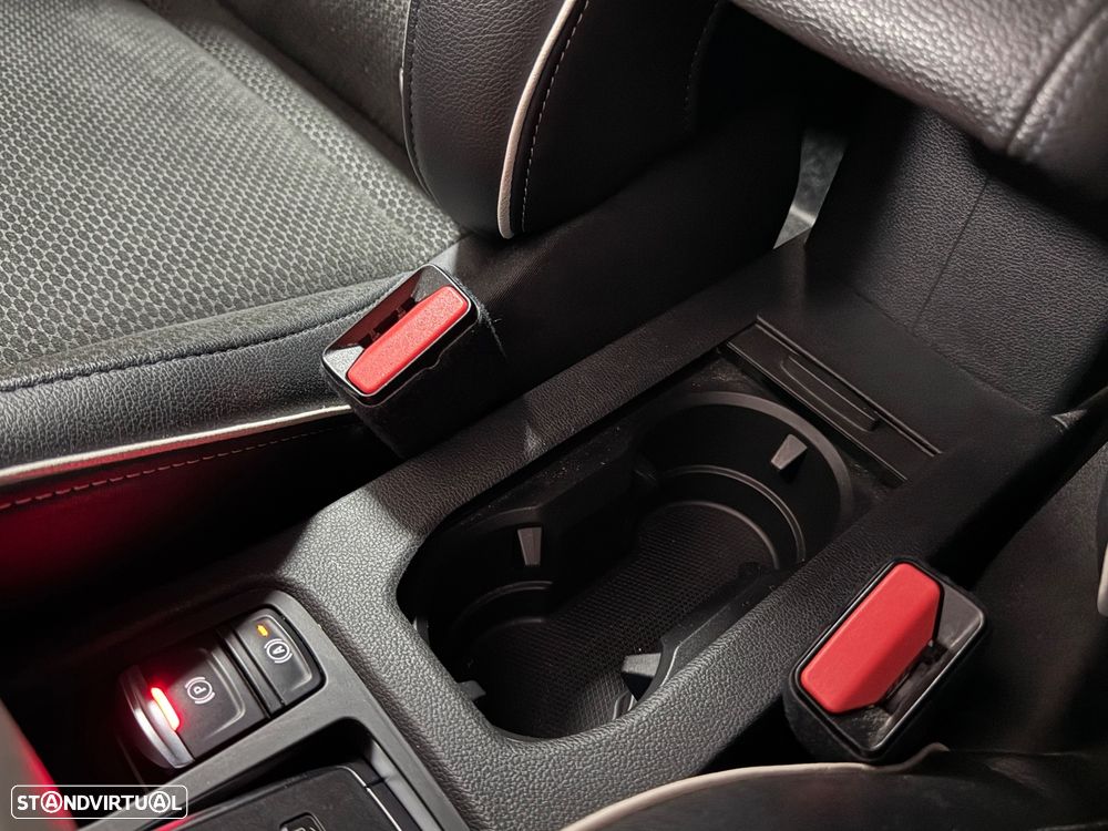 Renault Clio 1.6 E-Tech Initiale Paris - 33