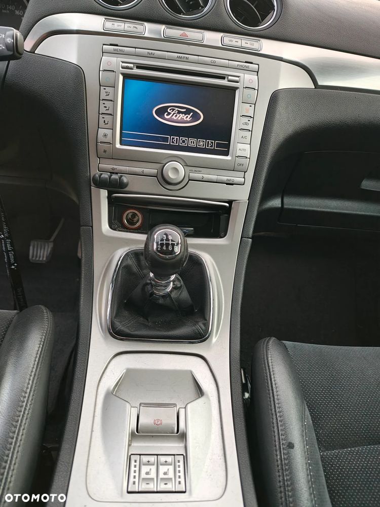 Ford S-Max 2.5 Titanium - 9