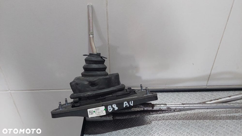 LEWAREK WYBIERAK BIEGÓW MANUAL AUDI A4 B8 1,8 TFSI R2009 NR 8K0711025K - 1