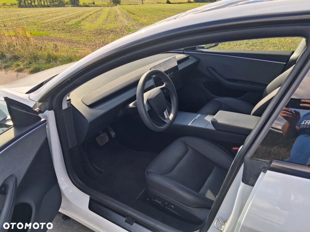 Tesla Model 3 - 33