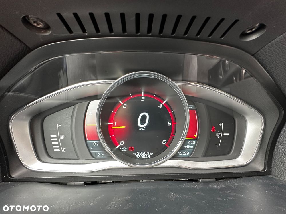 Volvo V60 D4 Drive-E R-Design Momentum - 9