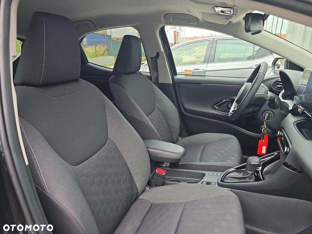 Toyota Yaris Hybrid 1.5 Style - 17