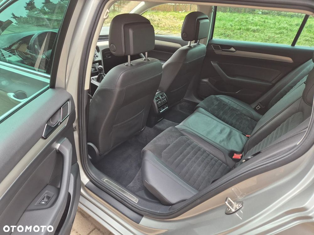 Volkswagen Passat 2.0 TDI SCR (BlueMotion Technology) Highline - 11