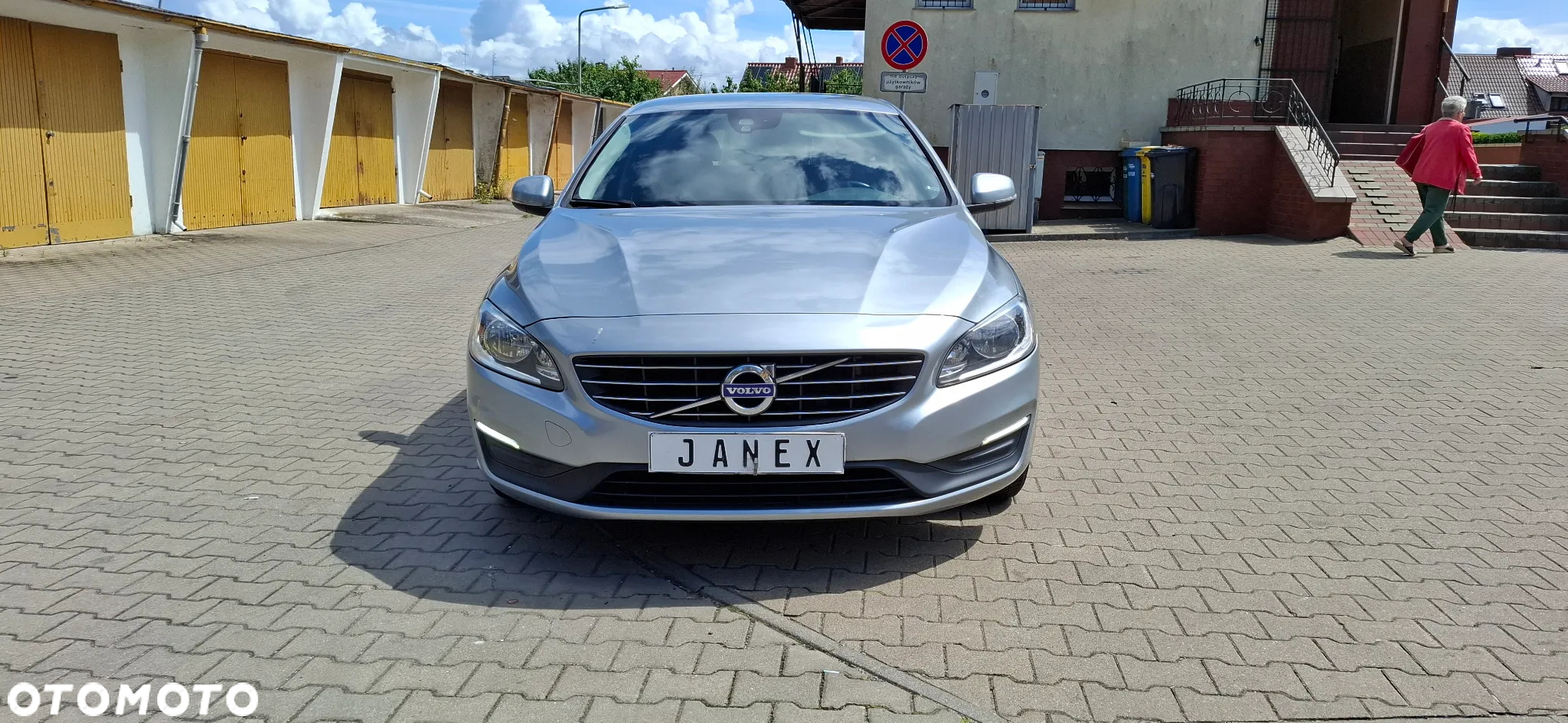Volvo V60 D3 Drive-E R-Design Momentum - 3