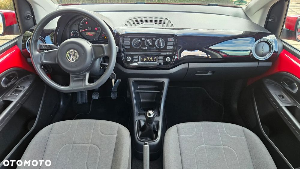 Volkswagen up! move - 16