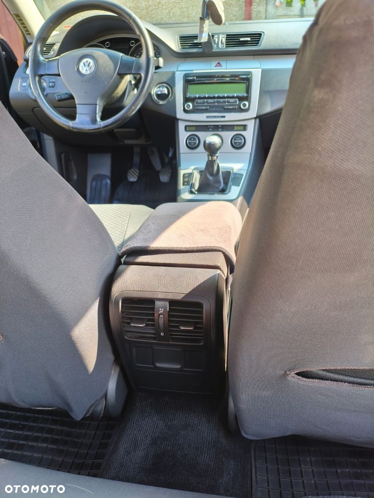 Volkswagen Passat 2.0 TDI DPF 4Mot Comfortline - 11