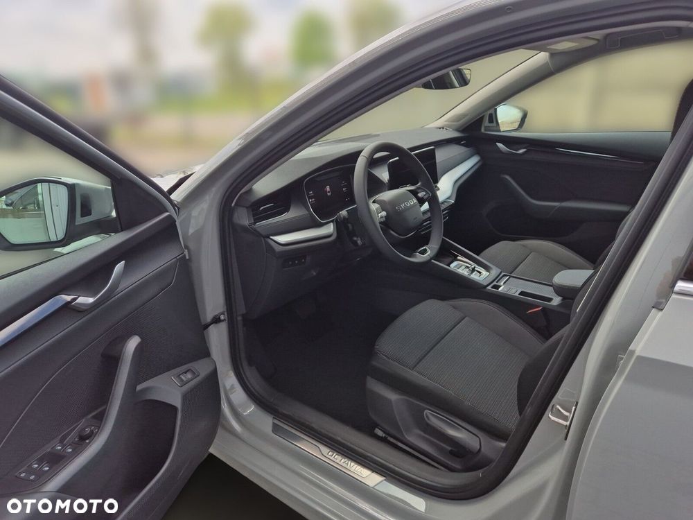 Skoda Octavia 1.5 TSI mHEV Drive Selection DSG - 14