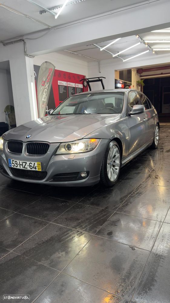 BMW 318 d Sport - 1