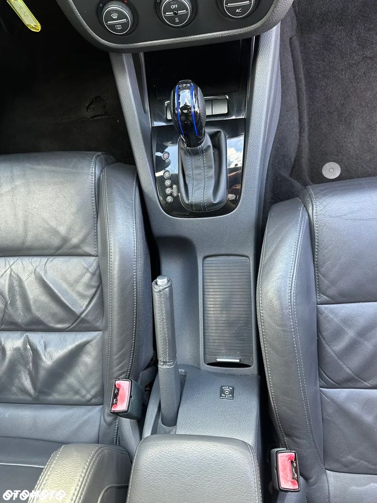 Volkswagen Golf V R32 DSG - 32