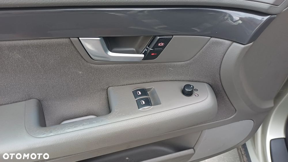 Audi A4 Limousine - 30