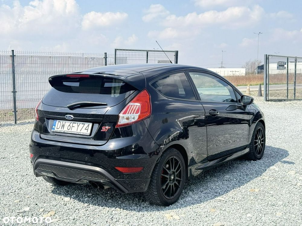 Ford Fiesta 1.6 EcoBoost ST - 9