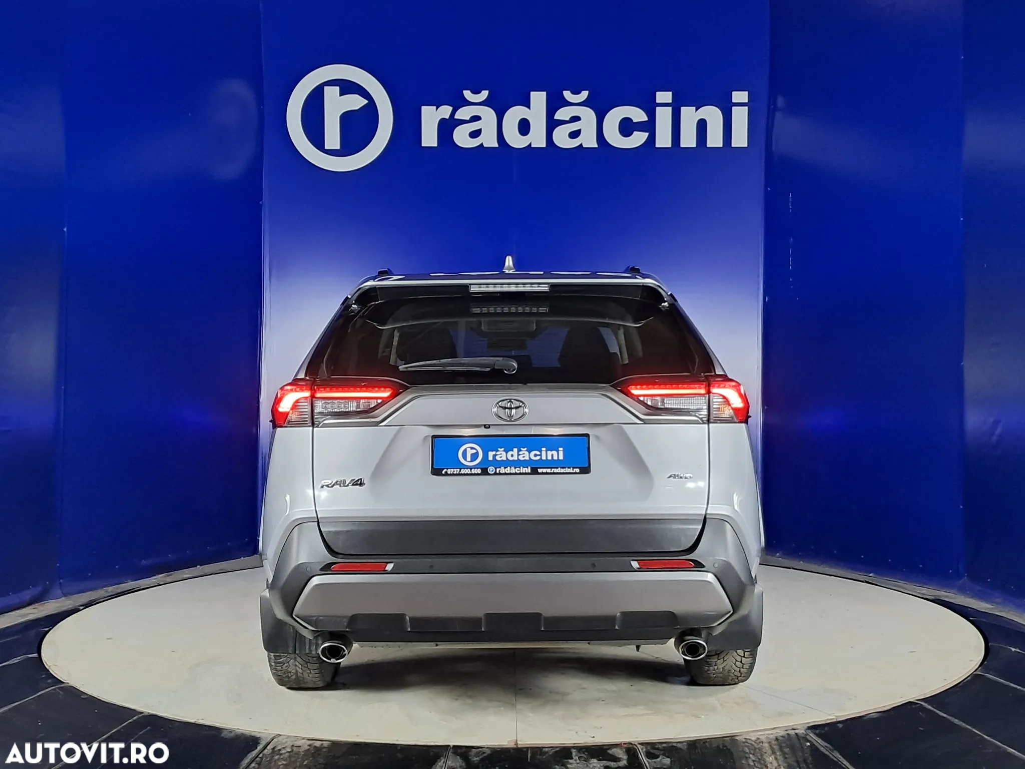 Toyota RAV4 - 4