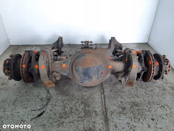 IVECO EUROCARGO EURO 5 5.9L 08R MOST TYL KPL 1/342 MERITOR 1/342
