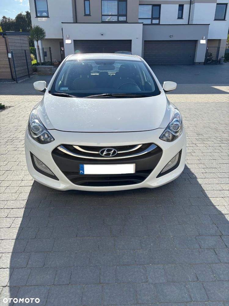 Hyundai i30 1.6 CRDi Classic + - 6