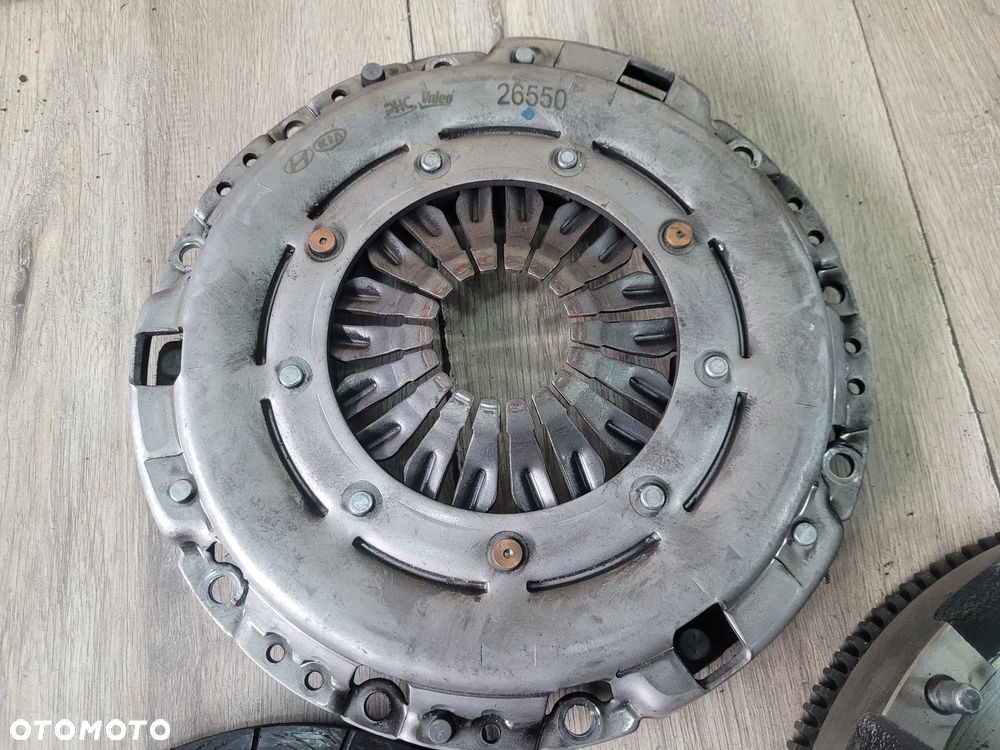 Sprzęgło koło zamachowe tarcza docisk KIA RIO IV 1,0 T-GDI 2017r 23211-04810 - 2