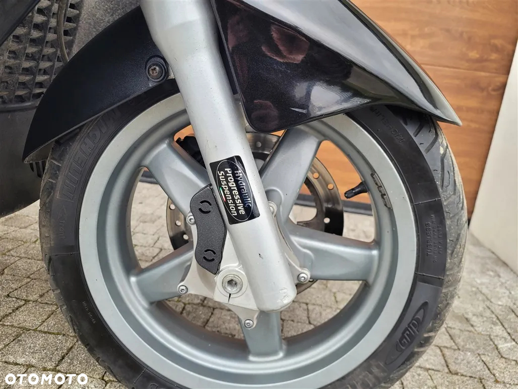 Piaggio Xevo - 5