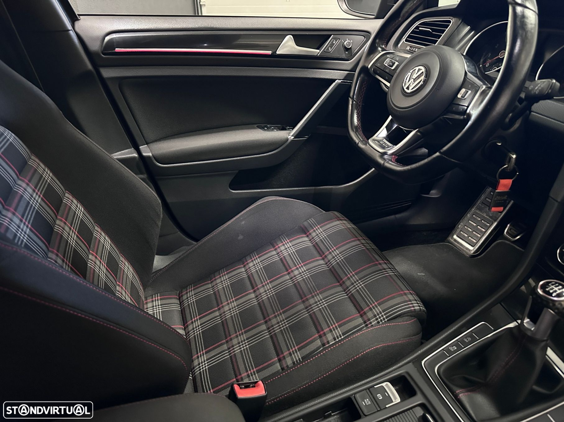 VW Golf 2.0 TSi GTi Performance - 4