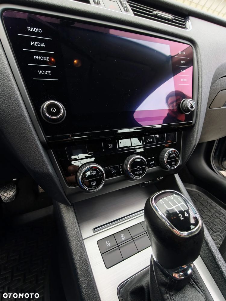 Skoda Octavia 1.4 TSI Ambition - 16