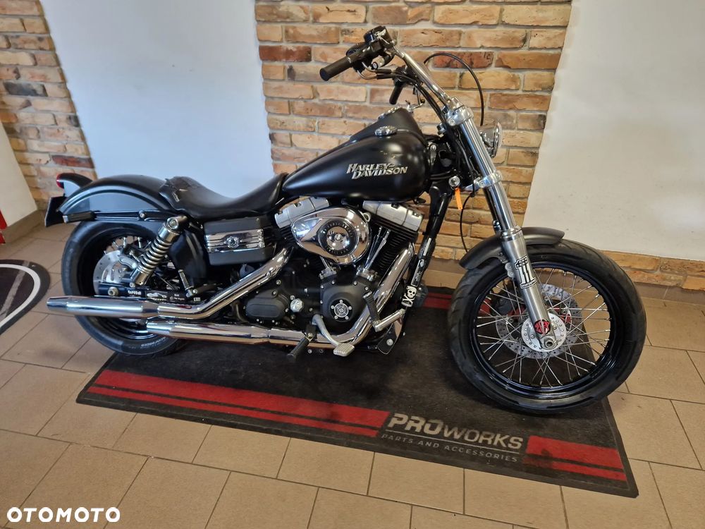 Harley-Davidson Dyna Street Bob - 2