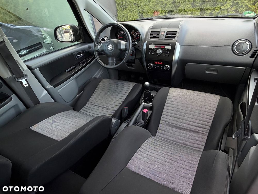 Suzuki SX4 1.6 VVT 4x4 Style - 26