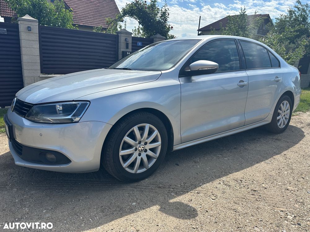 Volkswagen Jetta 1.6 TDI CR DPF Comfortline - 9