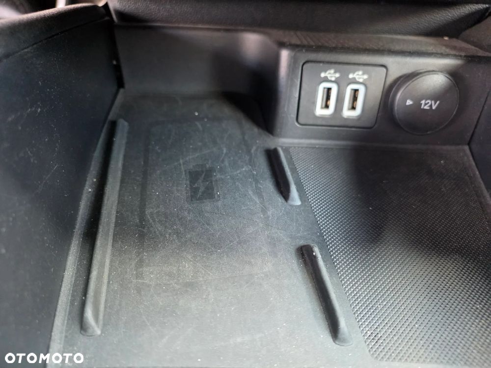 Ford Focus 1.0 EcoBoost mHEV ST-Line X - 14