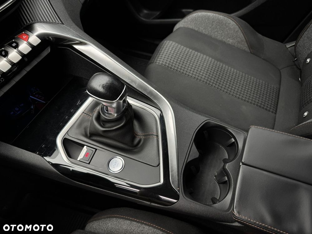 Peugeot 3008 1.2 PureTech Active - 27