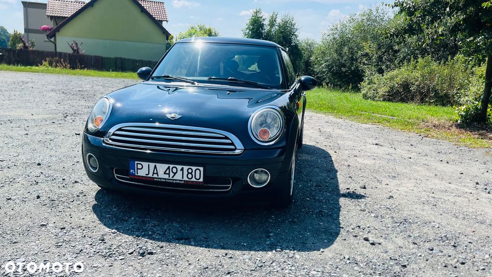 MINI Cooper Standard - 1