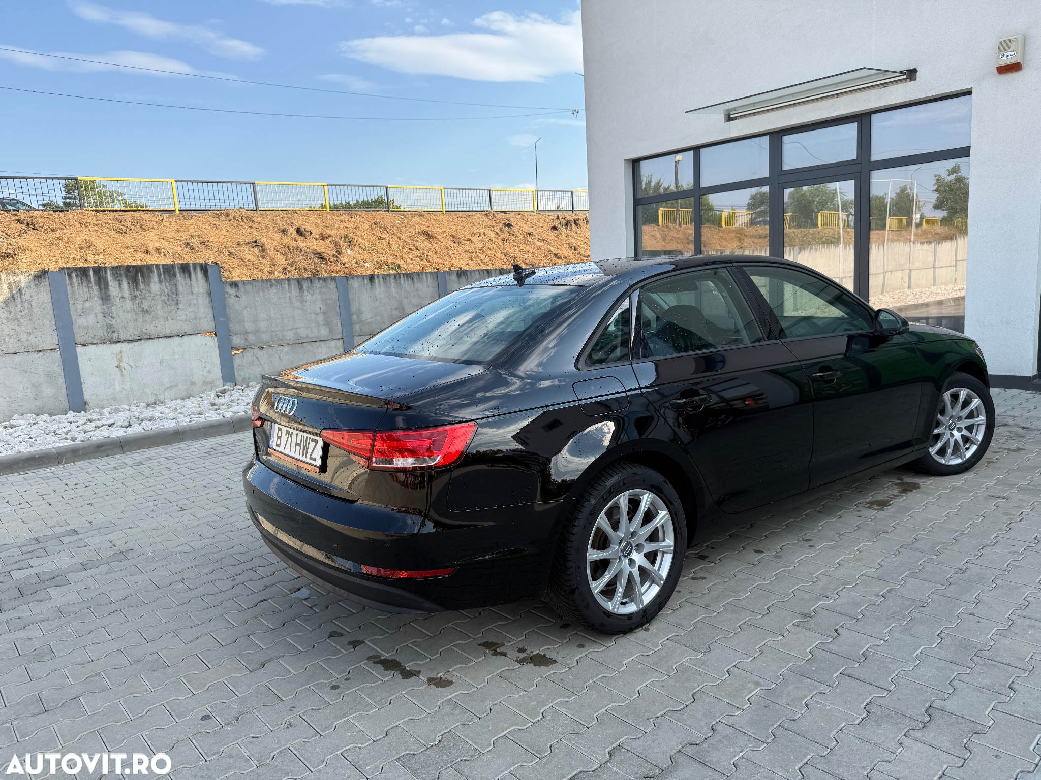 Audi A4 2.0 TDI S tronic - 4