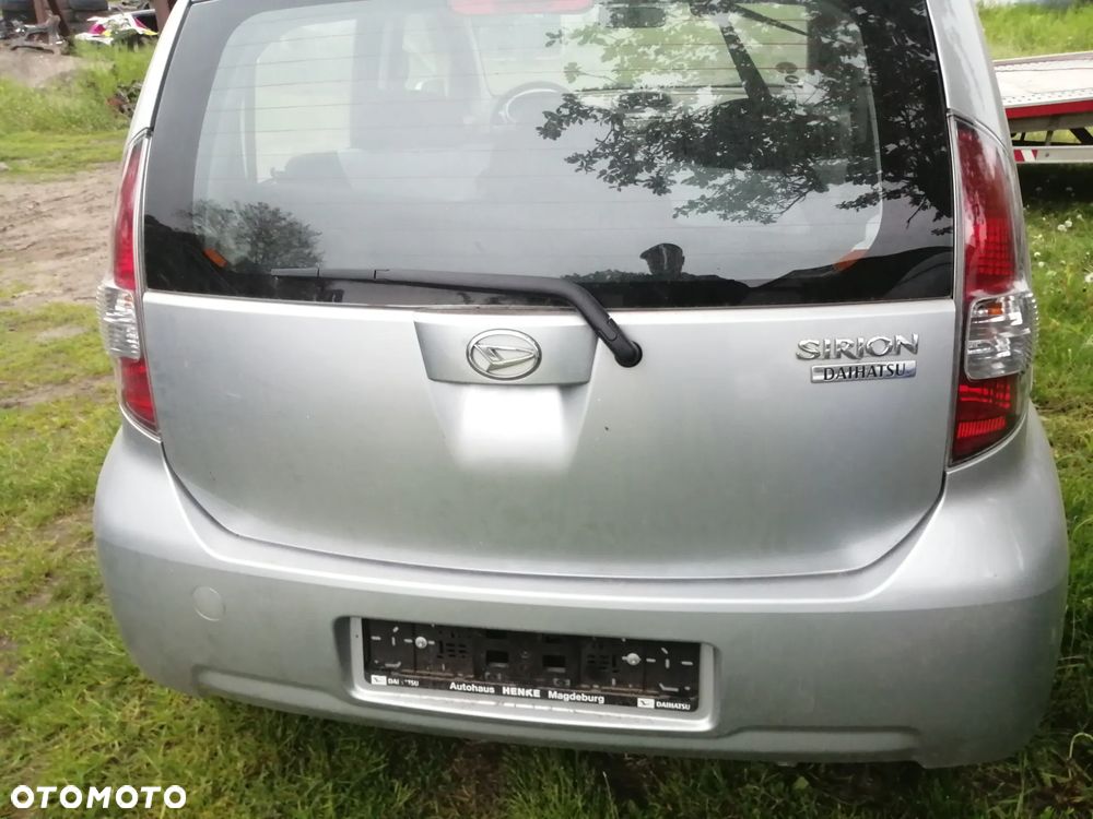 LAMPA PRAWA TYŁ DAIHATSU SIRION 2 II M300 5D LIFT poznan - 2