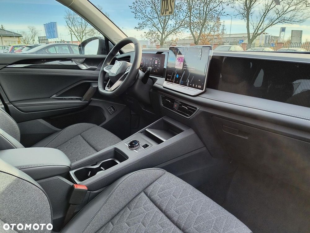 Volkswagen Tiguan - 9