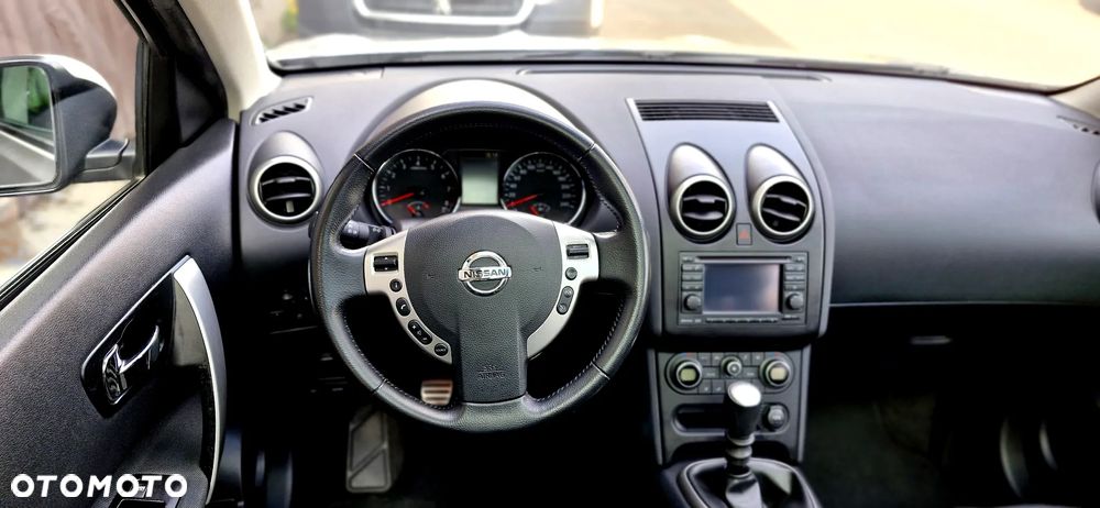 Nissan Qashqai 2.0 visia - 10