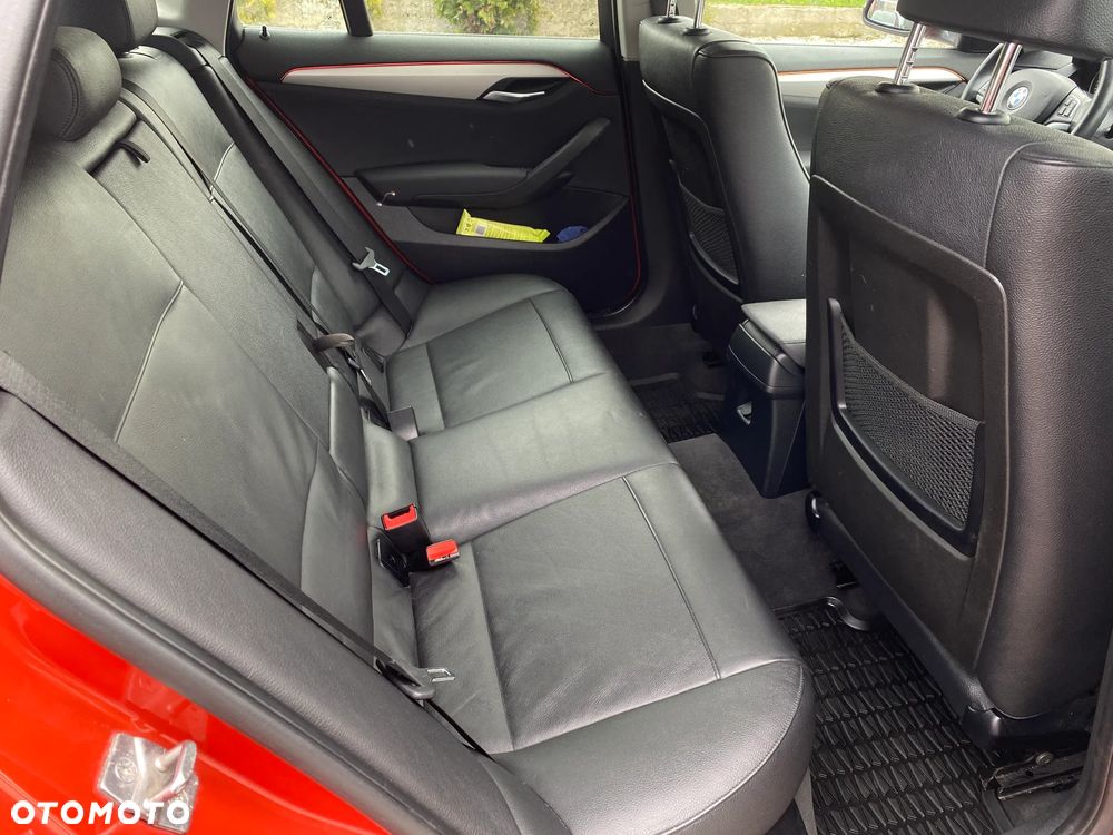 BMW X1 sDrive18d Sport Line - 13