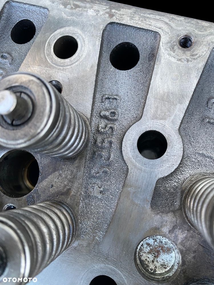 GŁOWICA CYLINDRA SILNIKA JOHN DEERE - RE530370, SE501747 RE520142, R518096 - 3