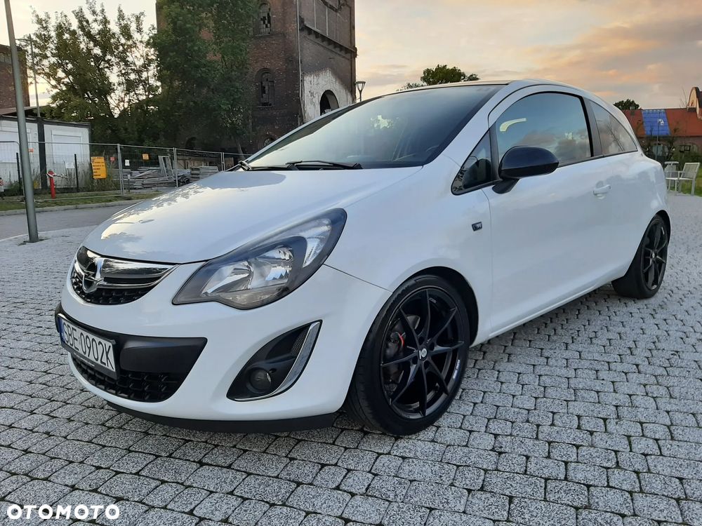 Opel Corsa 1.4 16V Color Edition - 1