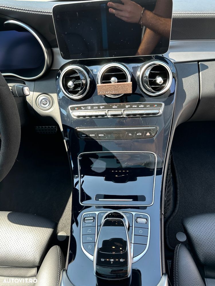 Mercedes-Benz C 300 d T 4Matic 9G-TRONIC AMG Line - 6