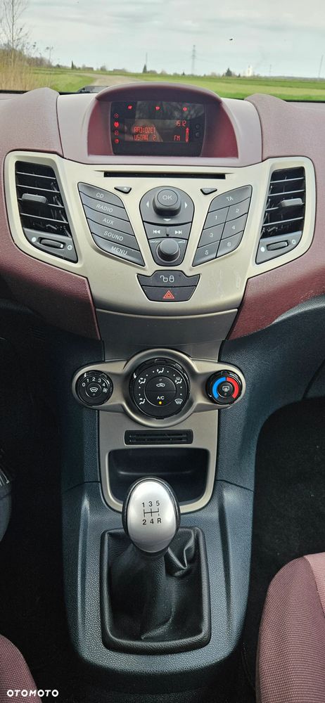 Ford Fiesta 1.25 Ambiente - 13