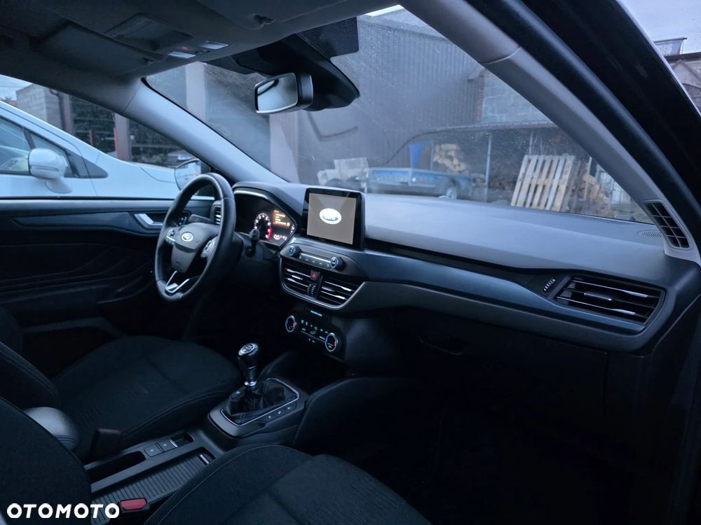Ford Focus 1.0 EcoBoost Hybrid ACTIVE X - 14