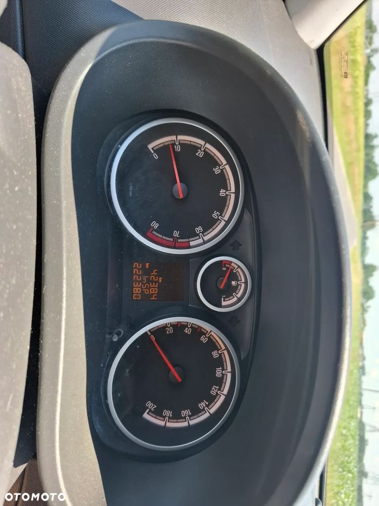 Opel Corsa 1.2 16V Enjoy - 10