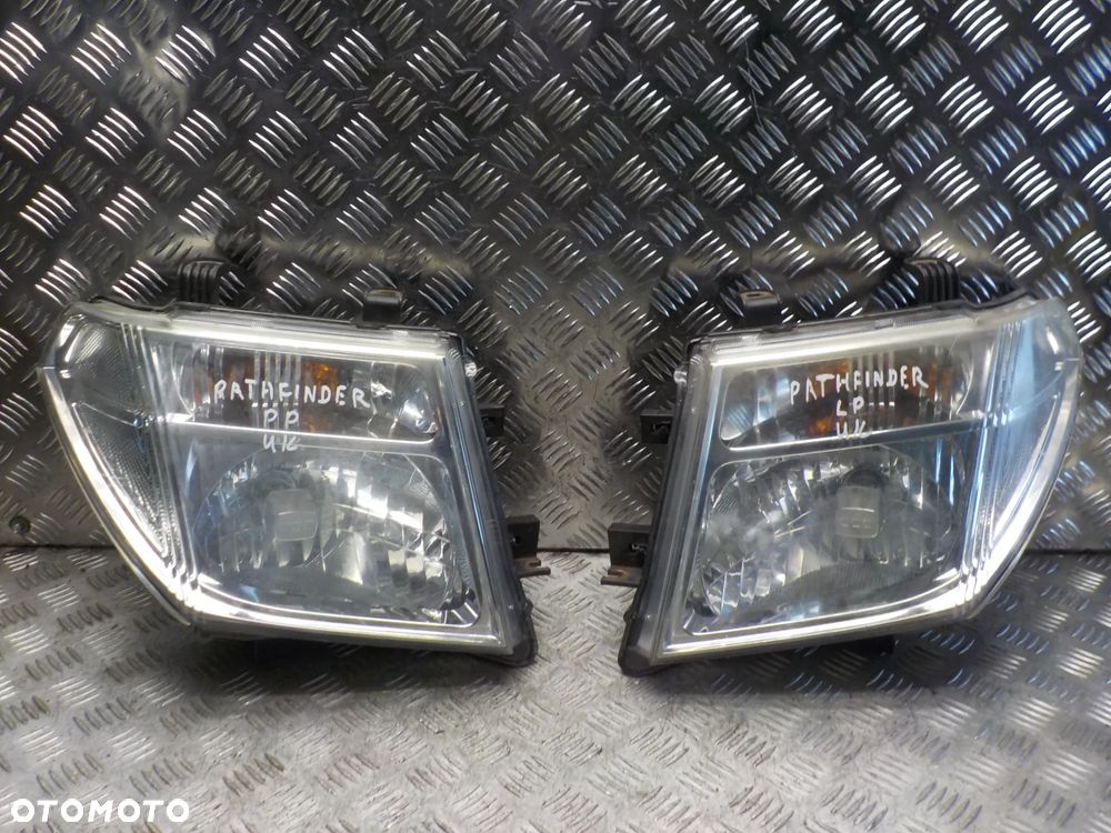 NISSAN PATHFINDER R51 LAMPA LEWY PRZÓD LEWA ANGLIK - 1