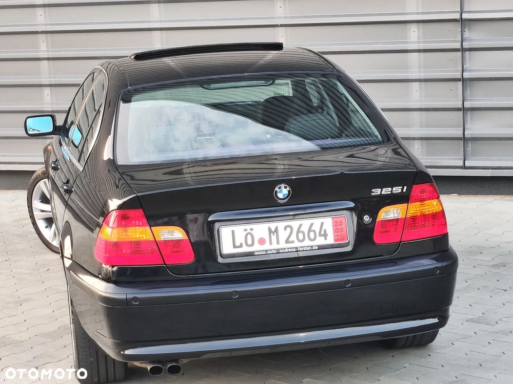 BMW Seria 3 325i Edition Exclusive - 22