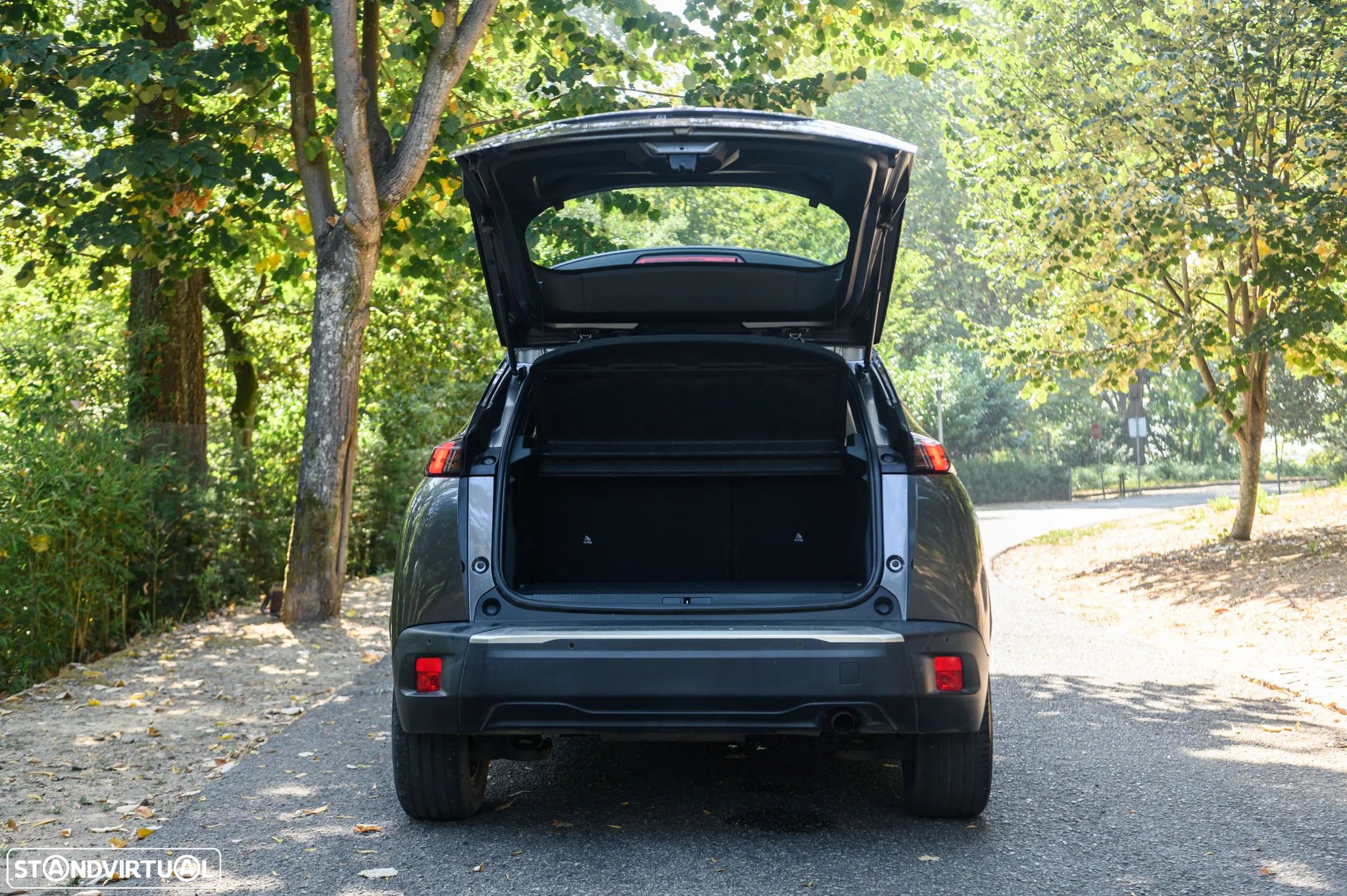 Peugeot 2008 1.2 PureTech Allure Pack - 56
