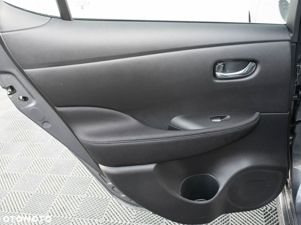Nissan Leaf 40kWh Acenta - 24