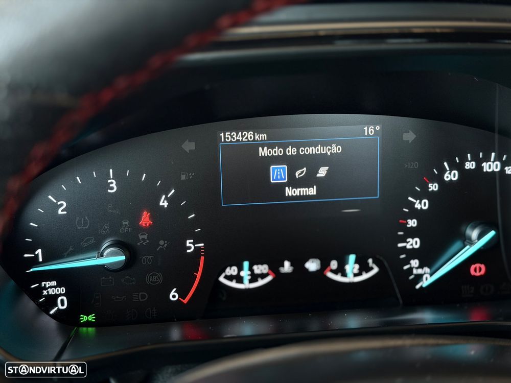 Ford Focus 1.5 TDCi ECOBlue ST-Line - 26