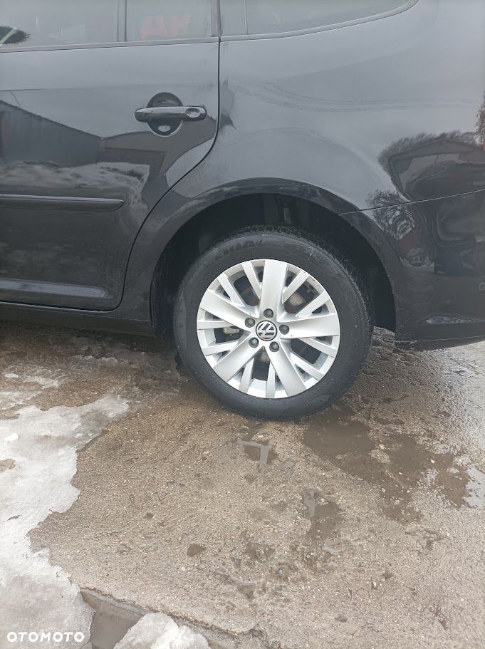 Volkswagen Touran 2.0 TDI DPF Comfortline - 5