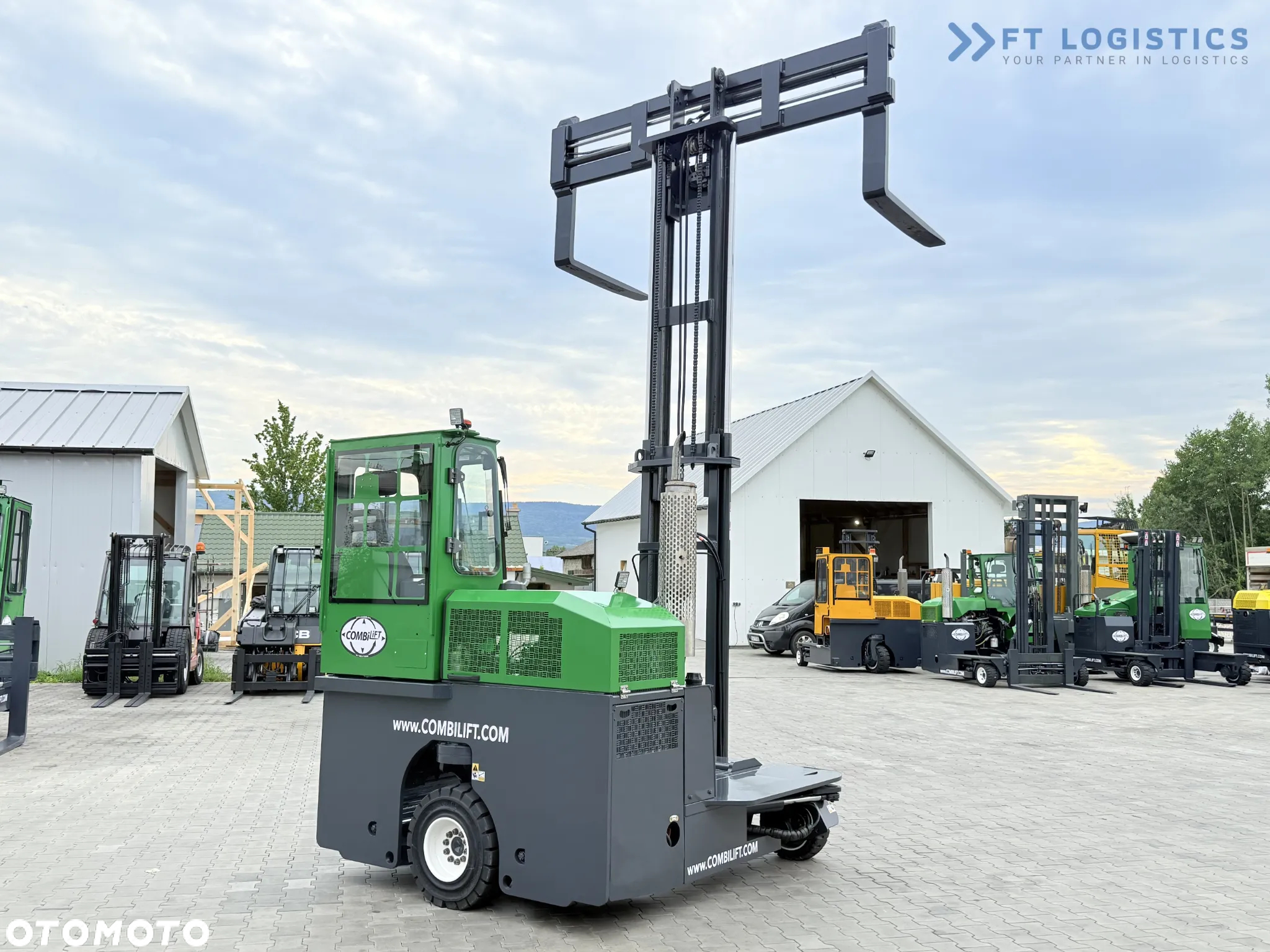 Combilift C3000 / DIESEL / DUPLEX - 4000MM / SZEROKI POZYCJONER WIDEŁ 2700MM / PEŁNA OGRZEWANA KABINA / JEDYNIE 6905H/ STAN - JAK NOWY! - 36