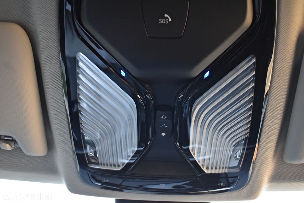 BMW Seria 3 330i Aut. Edition Luxury Line Purity - 23