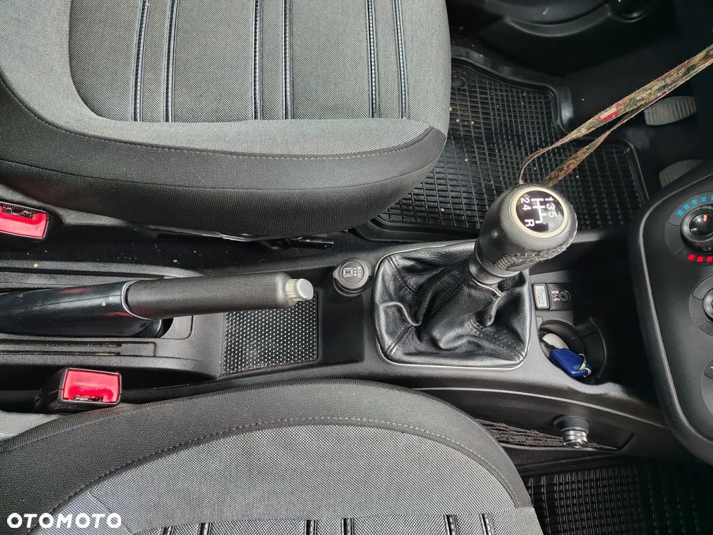 Fiat Punto Evo 1.4 8V Estiva Blue&Me Euro5 - 17