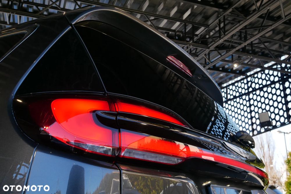 Chrysler Pacifica - 33